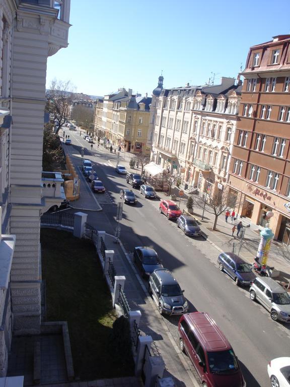 Apartment Themis Karlsbad Exteriör bild